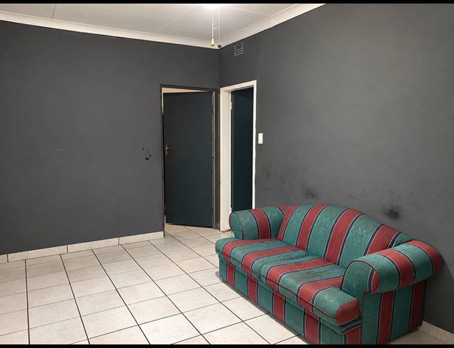 4 BEDROOM FREESTANDING FOR SALE IN VANDERBIJLPARK CE 2